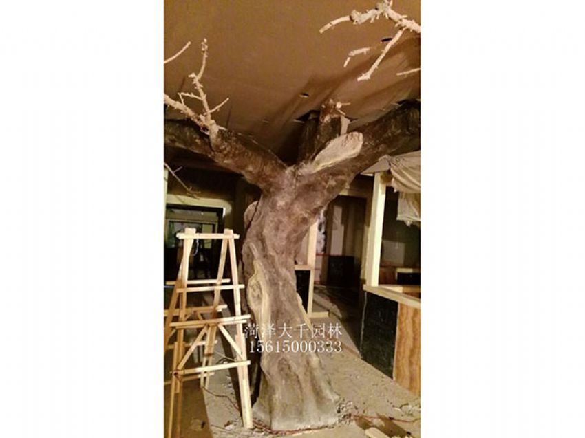 點(diǎn)擊查看詳細(xì)信息<br>標(biāo)題：假樹(shù)內(nèi)施工中 閱讀次數(shù)：1423